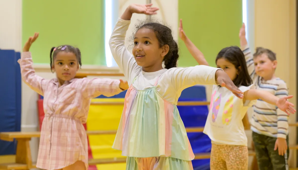 Kinderen aan het dansen