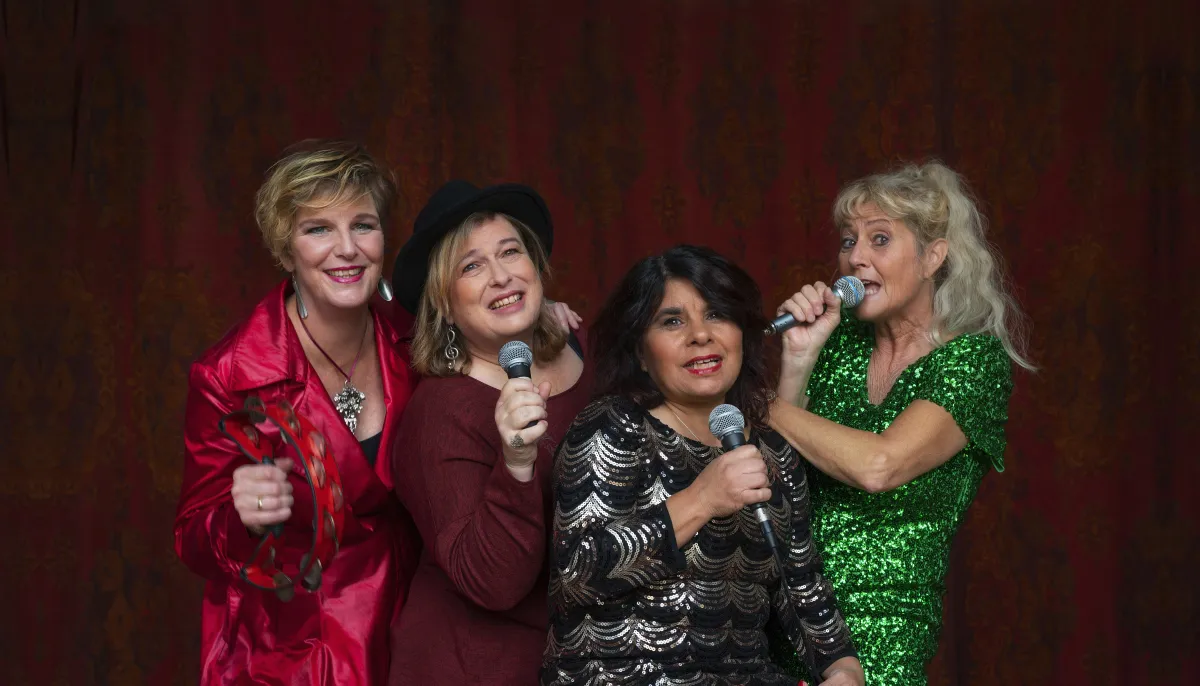 4 zingende dames 