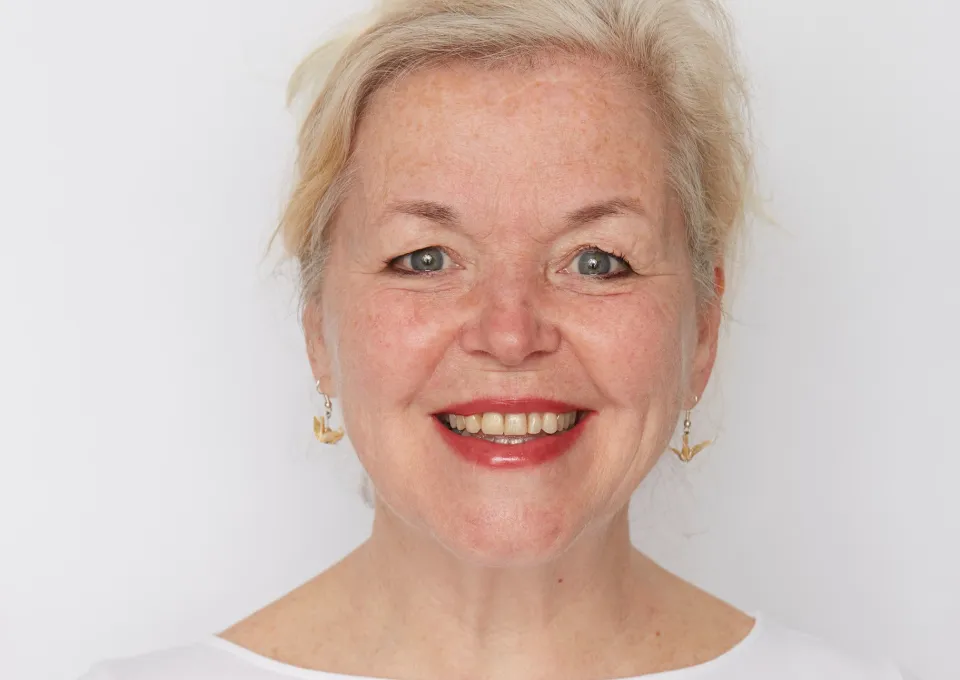 Portretfoto vrouw met blond haar