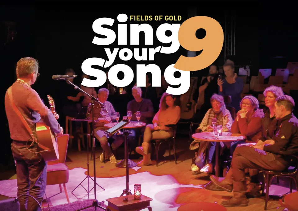 Sing your song logo en publiek op achtergrond - liggend 