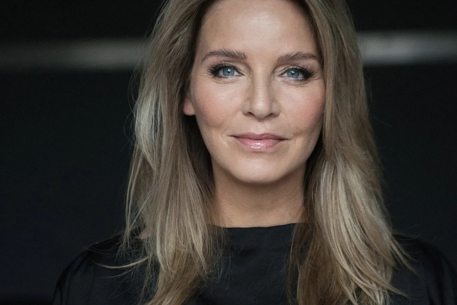 Foto van schrijfster Esther Verhoef