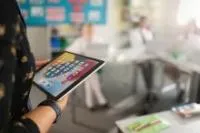 iPad/Tablet Café