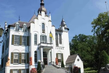 Raadhuis.