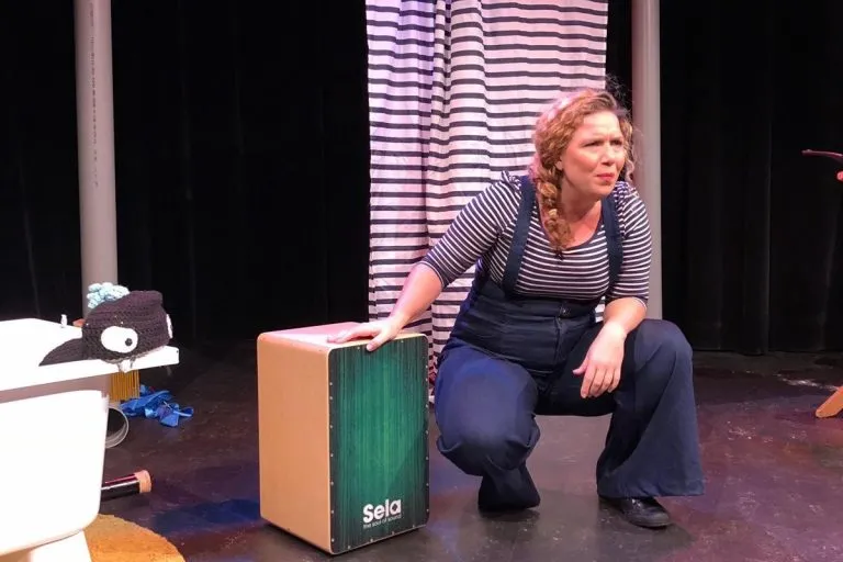 Uit de voorstelling WALvis van Katiuscia Principato