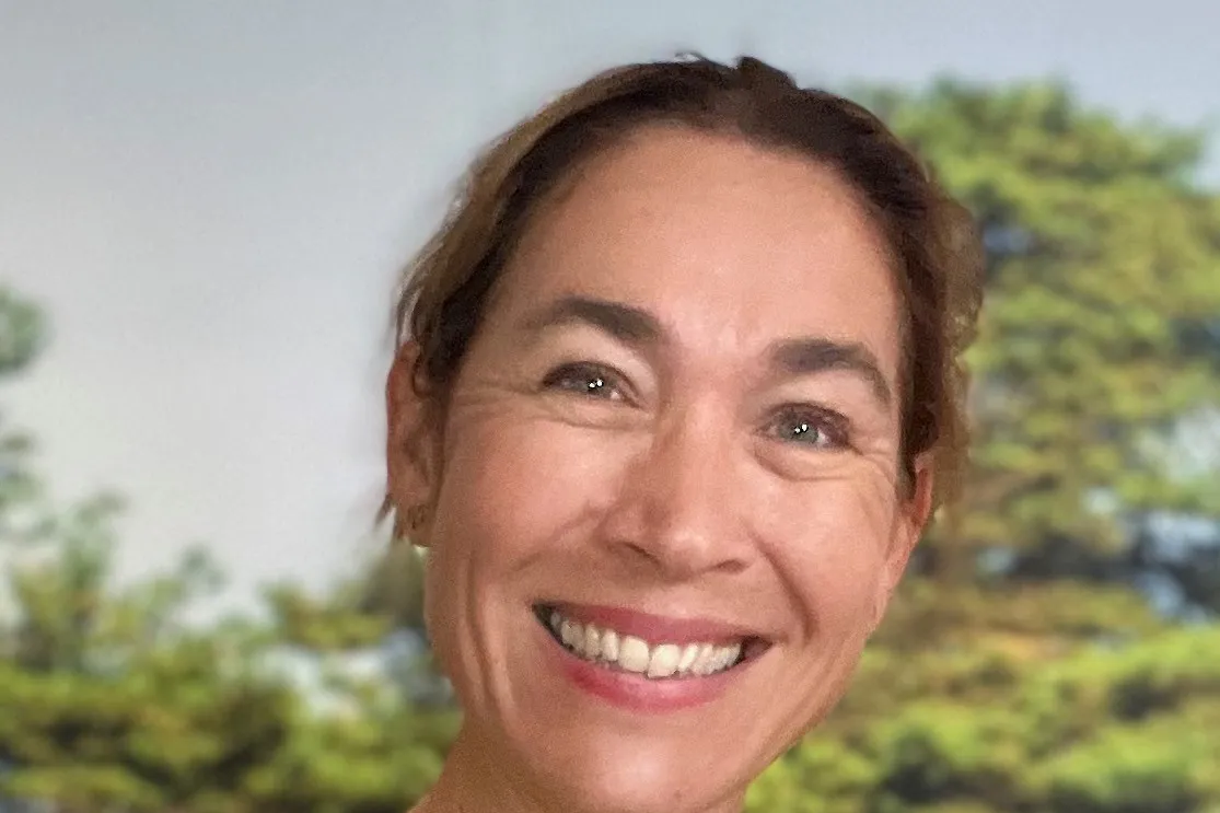 claudy in geel hempje 