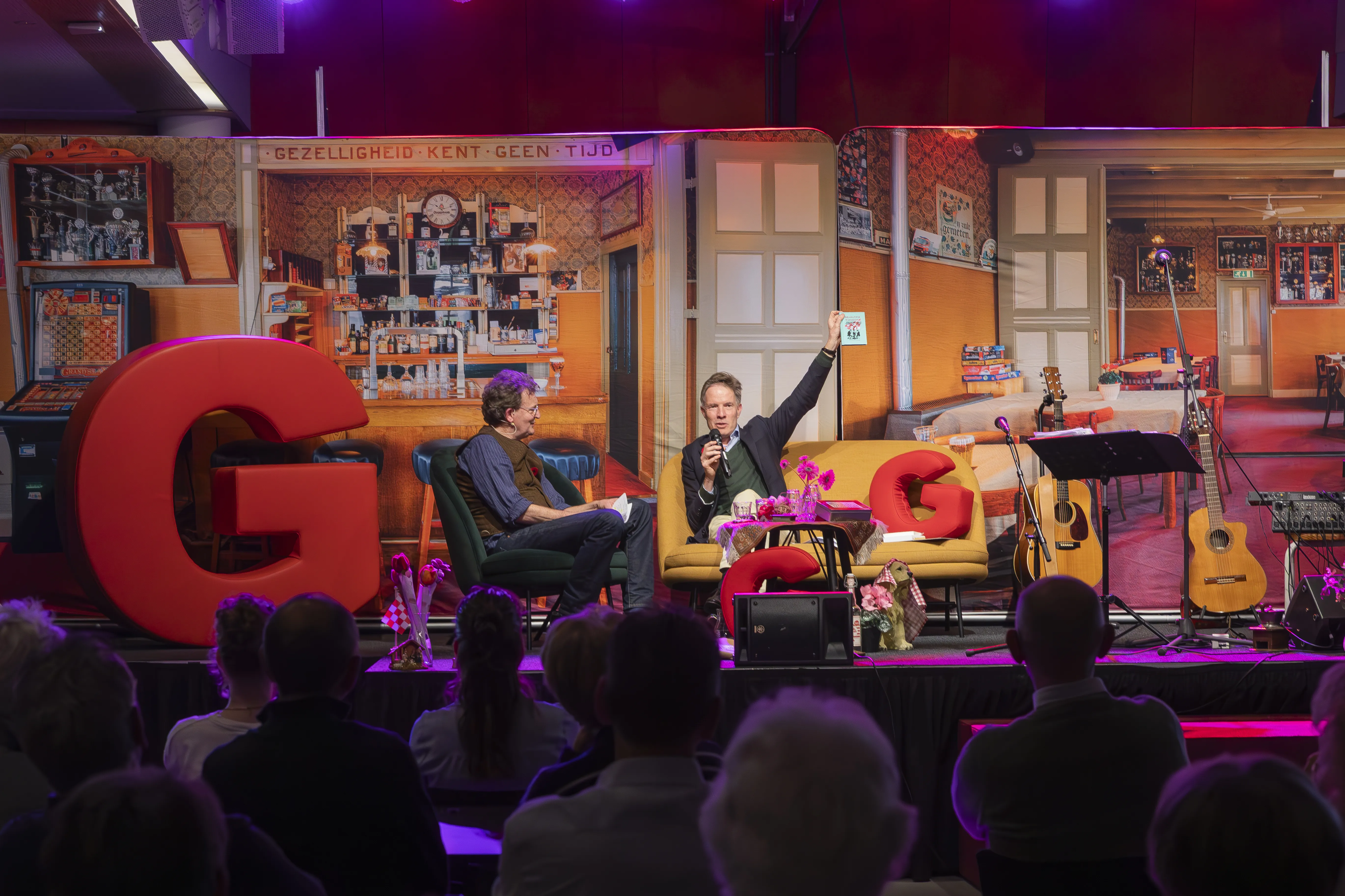 Burgemeester Eiko Smid in Cafe de Zachte G