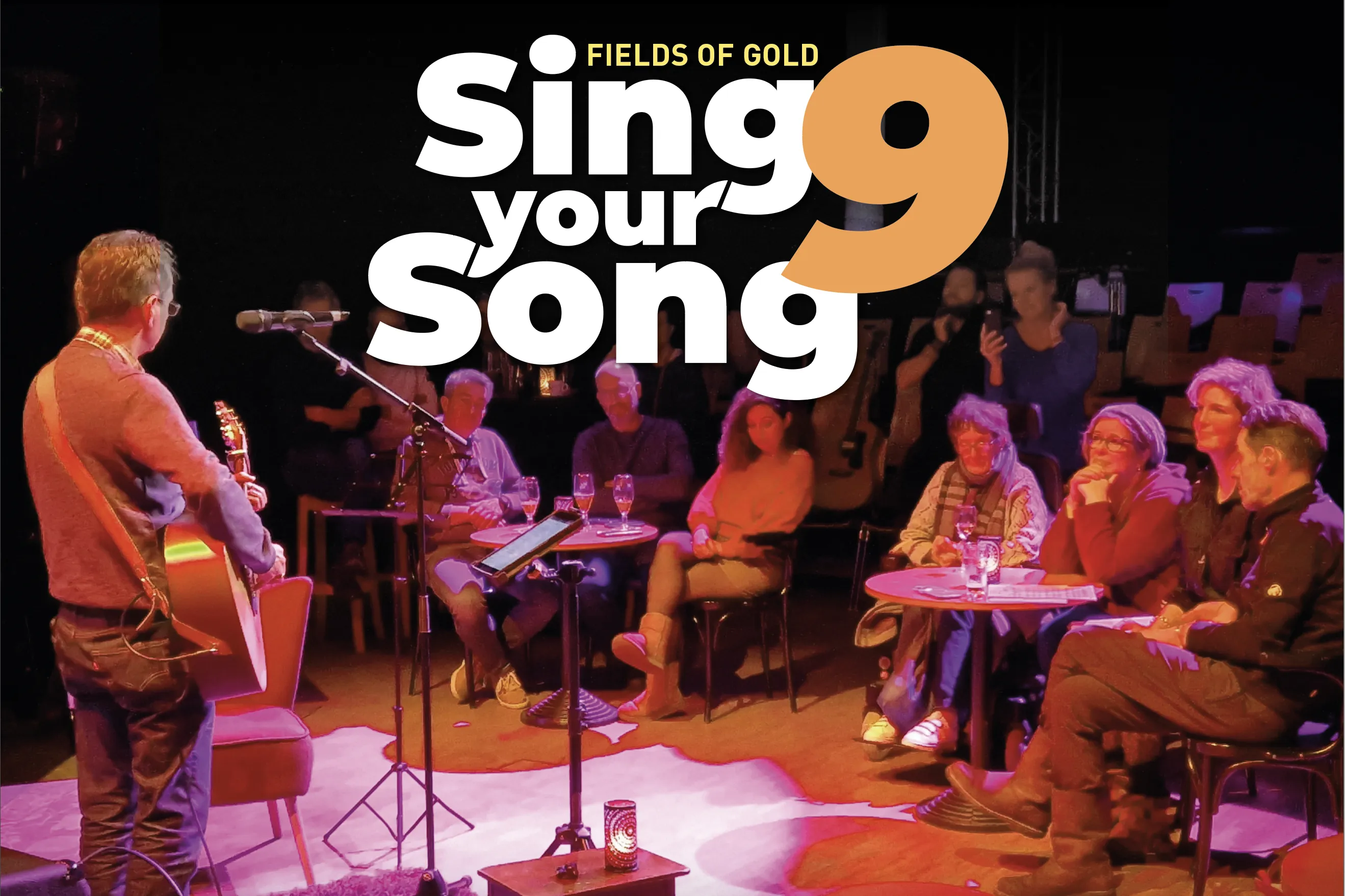 Sing your song logo en publiek op achtergrond - liggend 