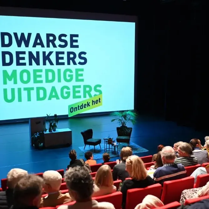 theaterzaal en podium