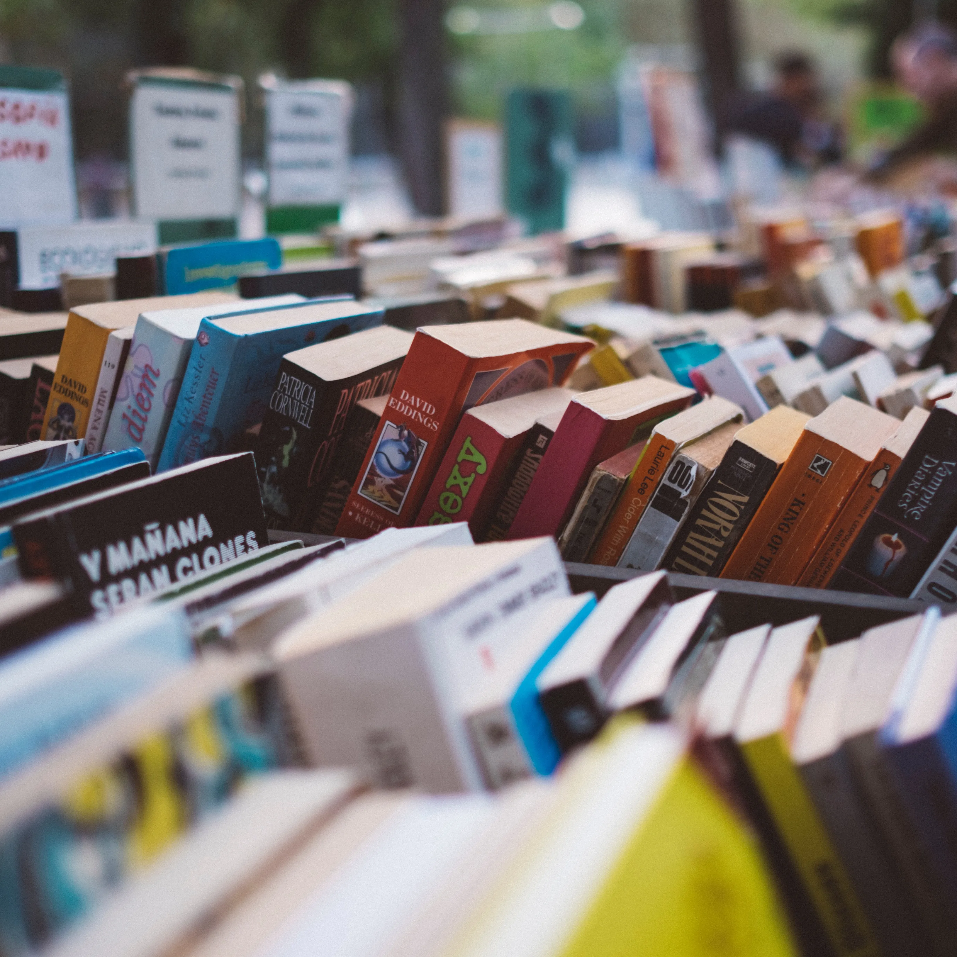 Foto van boekenkraam met boeken