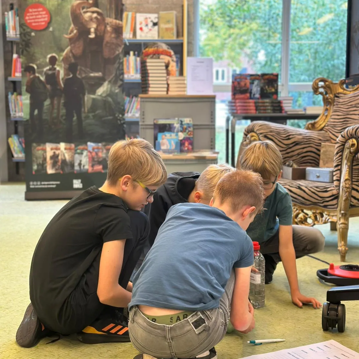 kinderen zoeken naar oplossing 