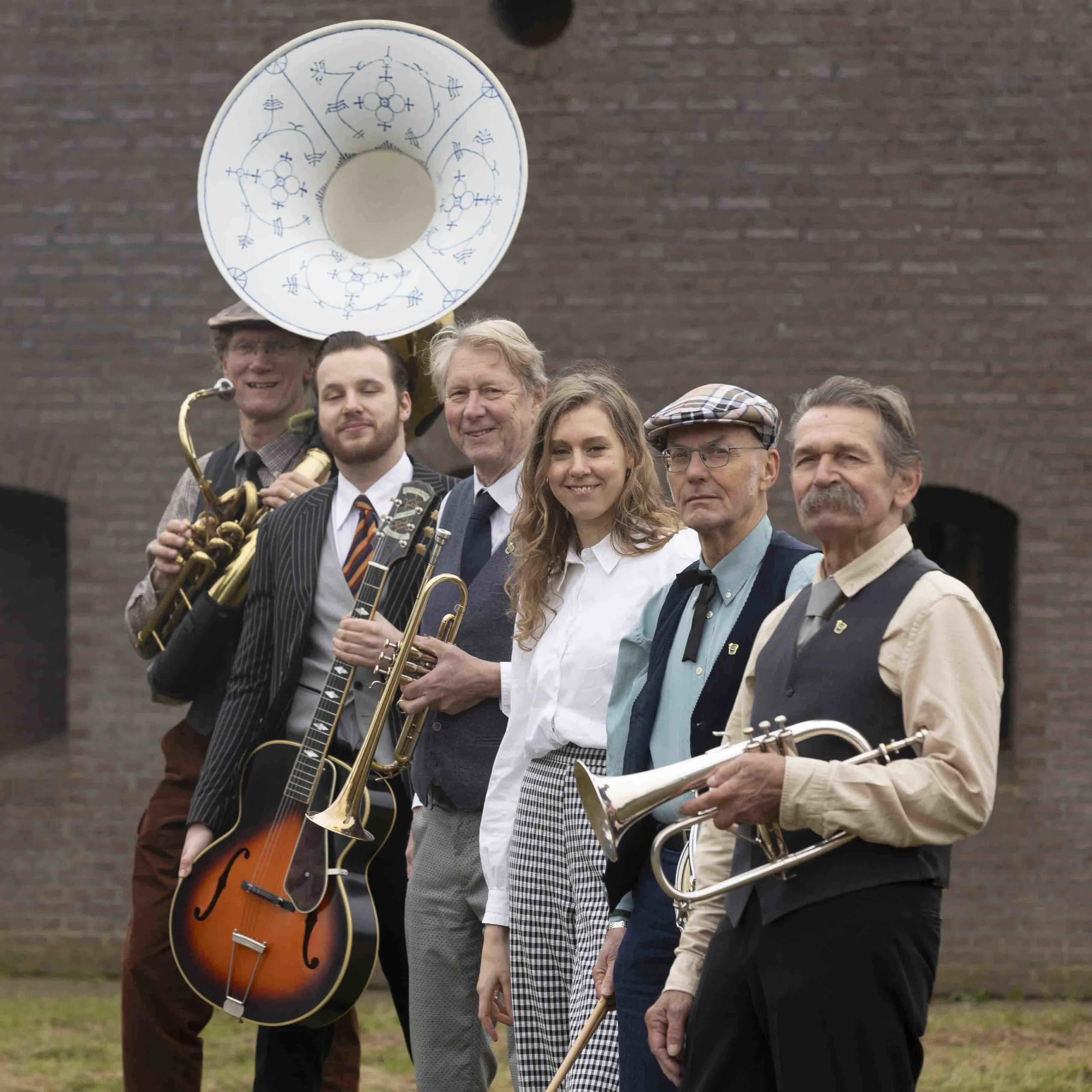 Groepsfoto bandleden Royal Buckets