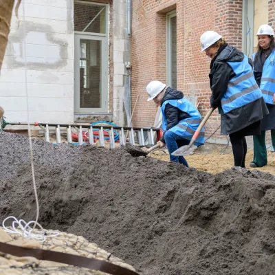 Plantgat wordt volgeschept