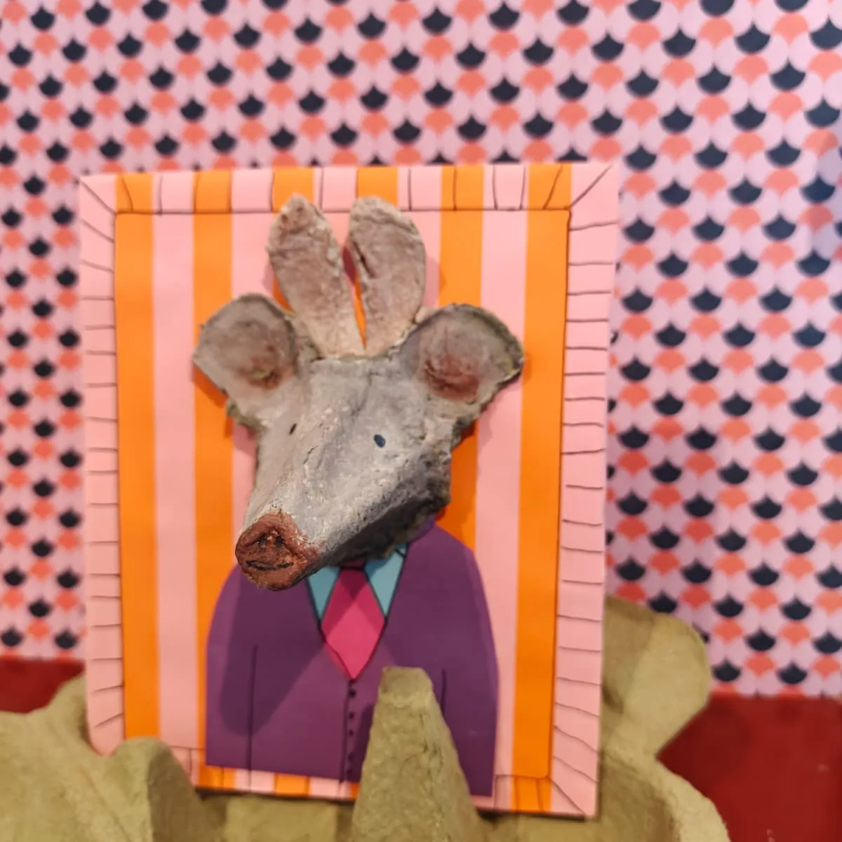 beschilderde eierdozen met dierenkop