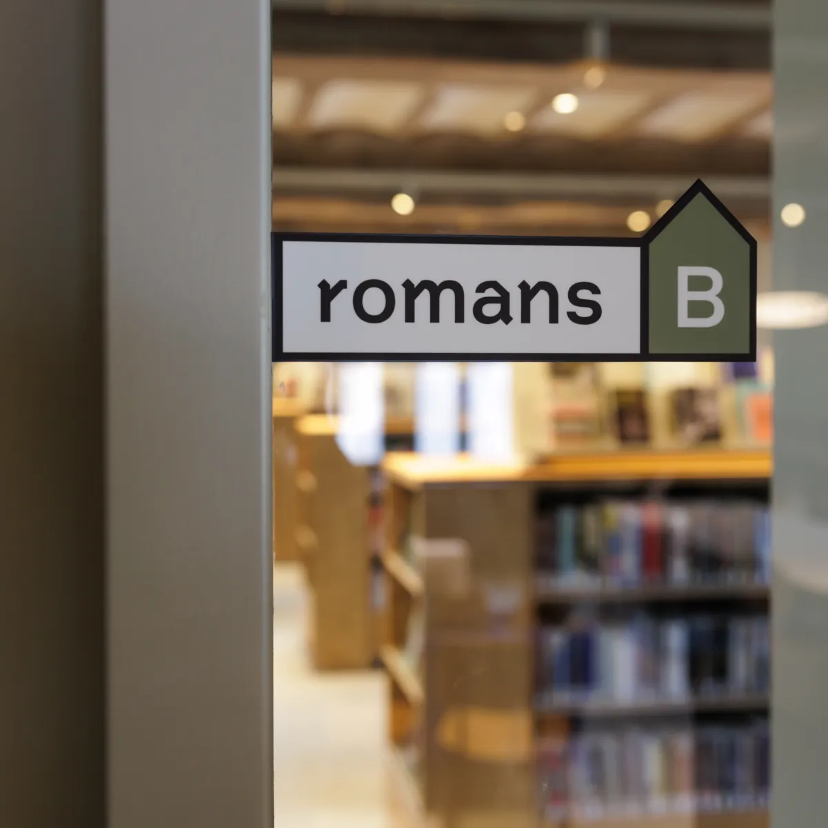 glaen deur naar afdeling romans
