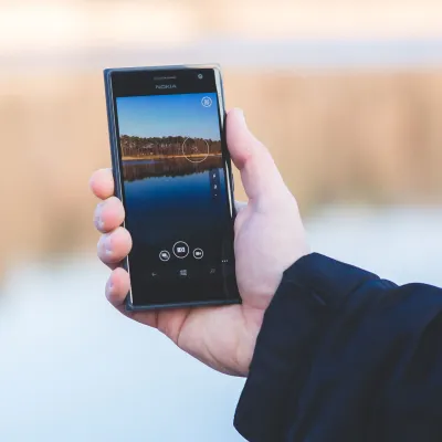 smartphone in de hand